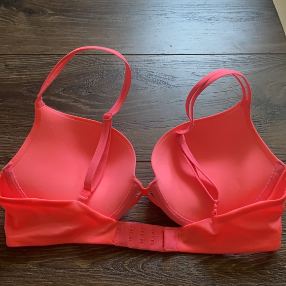 Victoria Secret Push Up Bra - Picture 8 of 10